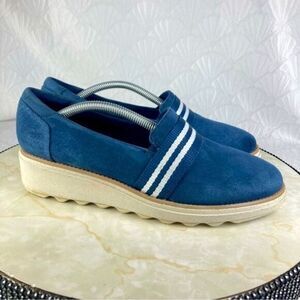 Clarks Shoes Women Size 7.5 Navy Blue Suede Sharon Bay Low Wedge Slip On Loafers